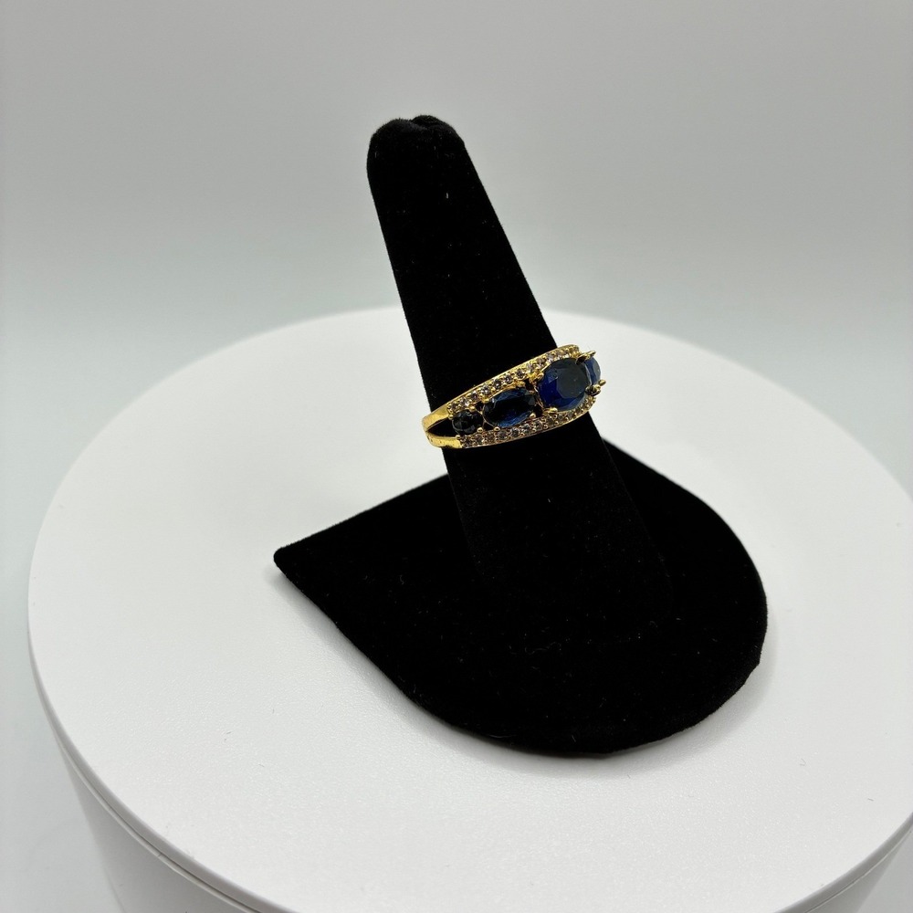 Bomb Party Ring Women Size 7.5 Gold Blue Stone Oval Cut Pavé Crystal Band - Picture 2 of 6